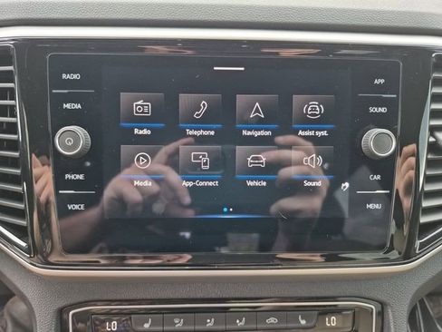 Used 2023 Volkswagen Atlas Cross Sport SE w/ Panoramic Sunroof Package AWD/4WD image 21