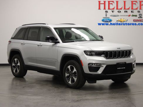 Used 2023 Jeep Grand Cherokee 4WD 4xe image 1