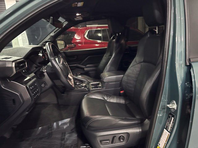 Used 2025 Toyota 4Runner TRD Off-Road Premium w/ Tow Technology Package AWD/4WD image 12