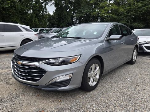 Used 2024 Chevrolet Malibu LS FWD image 4