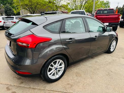 Used 2015 Ford Focus SE FWD image 3