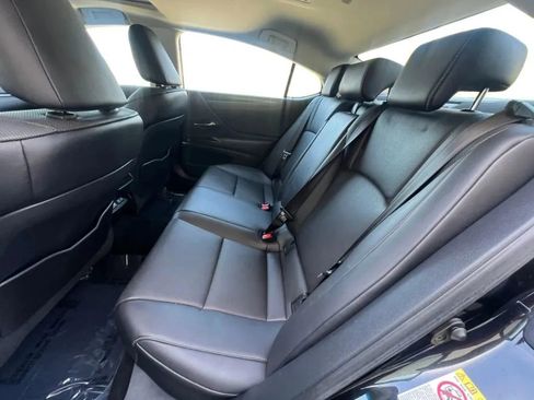 Used 2019 Lexus ES 350 w/ Premium Package FWD image 13