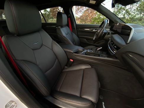 Used 2025 Cadillac CT5 V image 14