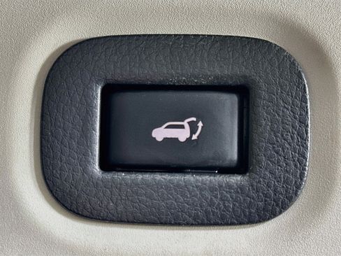 Used 2019 Nissan Rogue SV AWD/4WD image 28