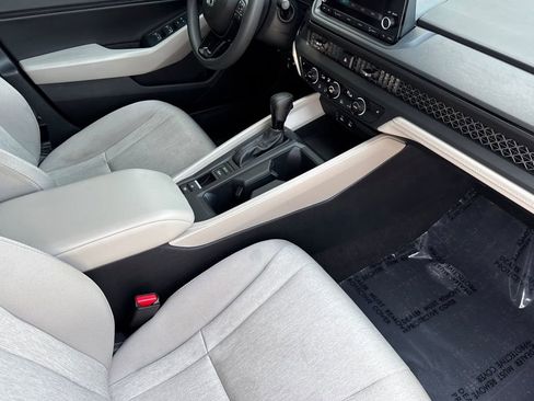 Certified 2023 Honda Accord EX image 18