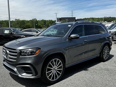 Certified 2025 Mercedes-Benz GLS 450 4MATIC image 4