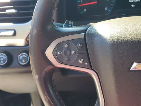Used 2018 Chevrolet Suburban Premier image 27
