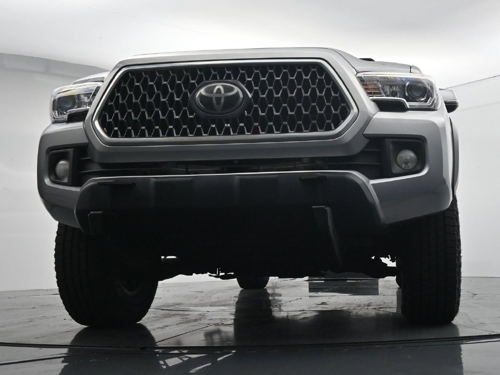 Used 2019 Toyota Tacoma TRD Off-Road AWD/4WD image 32