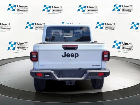 New 2026 Jeep Gladiator Sport AWD/4WD image 4