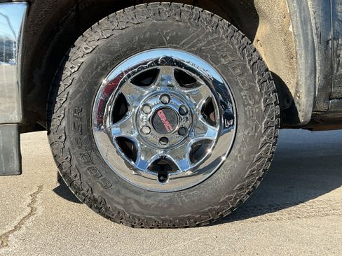 Used 2017 GMC Sierra 1500 4x4 Double Cab w/ Sierra Convenience Package image 2