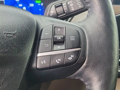 Certified 2020 Ford Escape Titanium FWD image 9