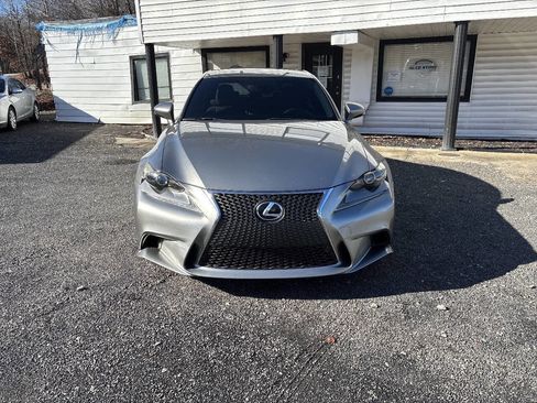 Used 2015 Lexus IS 250 image 4