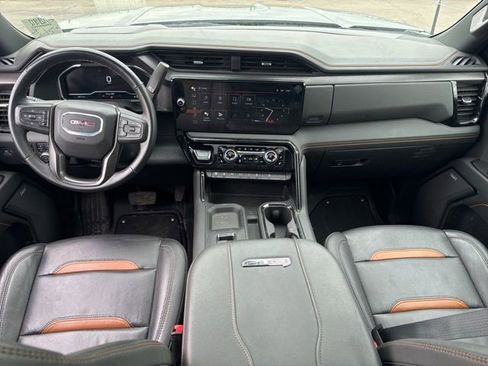 Used 2025 GMC Sierra 3500 AT4 w/ AT4 Premium Plus Package image 9