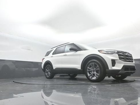 New 2026 Ford Explorer Active w/ Active Comfort Package AWD/4WD image 34