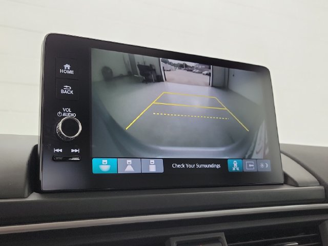 Used 2024 Honda Pilot Touring image 29