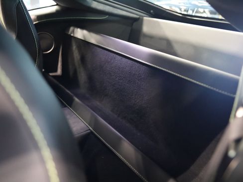 Used 2023 Aston Martin V8 Vantage Coupe RWD image 33