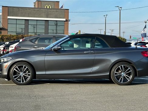 Used 2020 BMW 230i xDrive Convertible image 10