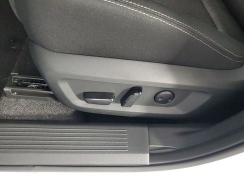 New 2026 Nissan Rogue SV FWD image 29