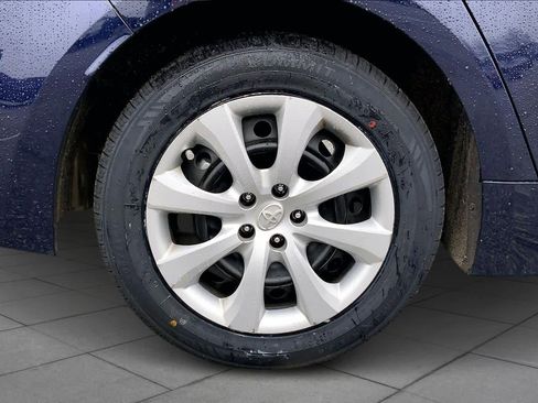 Used 2024 Toyota Corolla LE image 11