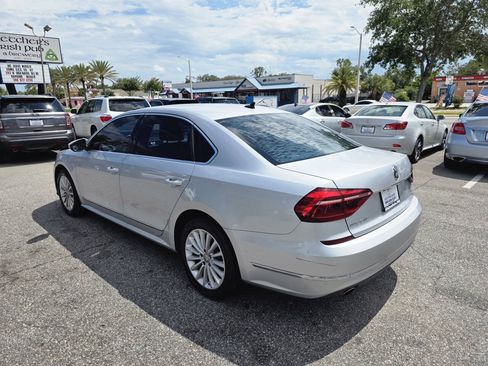 Used 2017 Volkswagen Passat 1.8T SE FWD image 6
