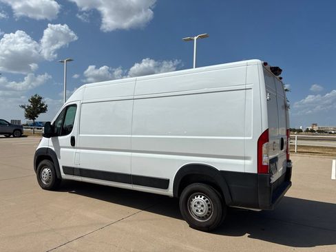 Used 2026 RAM ProMaster 2500 w/ Convenience Group FWD image 3