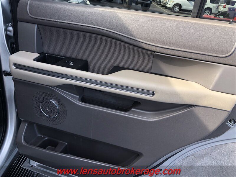 Used 2020 Ford Expedition XLT RWD image 16