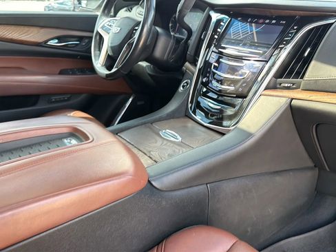 Used 2016 Cadillac Escalade Premium AWD/4WD image 84