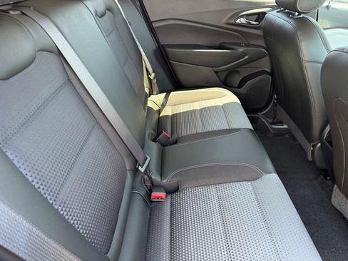 Certified 2024 Chevrolet Trax LT w/ Driver Confidence Package FWD image 9