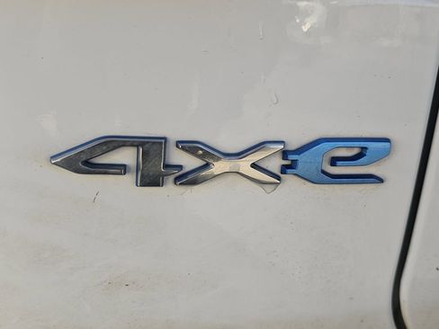 Used 2023 Jeep Wrangler Sahara w/ Cold Weather Group image 19