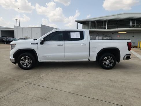 Used 2025 GMC Sierra 1500 SLT RWD image 4