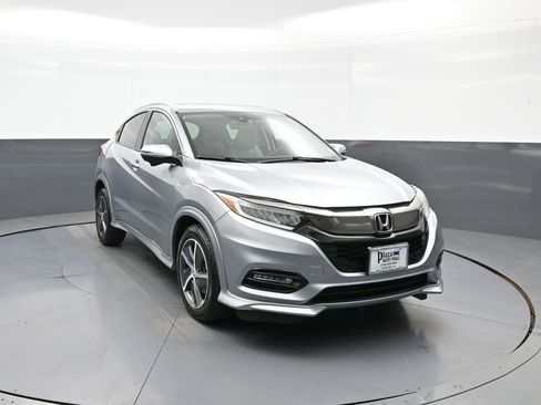Certified 2019 Honda HR-V Touring image 3