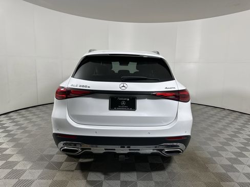 Used 2025 Mercedes-Benz GLC 350e GLC 350e image 6