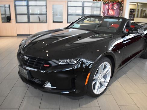 Used 2019 Chevrolet Camaro LT image 2