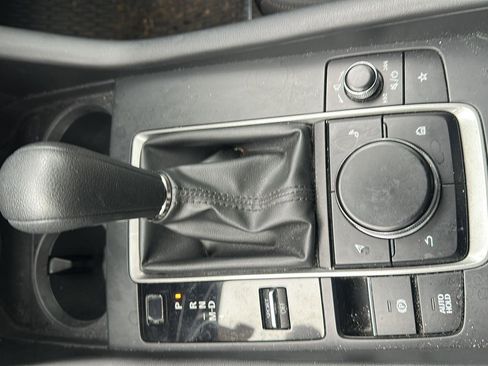 Used 2022 MAZDA MAZDA3 s image 8