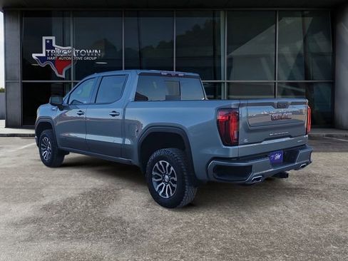 Used 2023 GMC Sierra 1500 AT4 w/ Technology Package AWD/4WD image 3