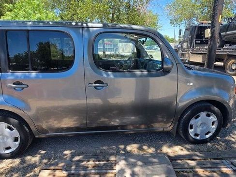 Used 2010 Nissan Cube 1.8 S w/ Interior Designer Pkg FWD image 7