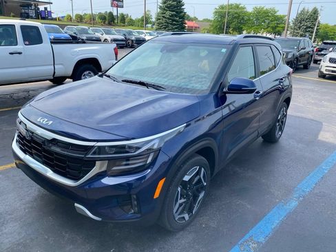 Used 2024 Kia Seltos SX w/ SX Sunroof Package AWD/4WD image 3