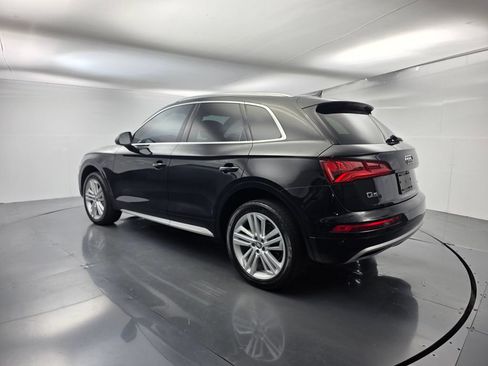 Used 2020 Audi Q5 2.0T Premium Plus w/ Premium Plus Package AWD/4WD image 6