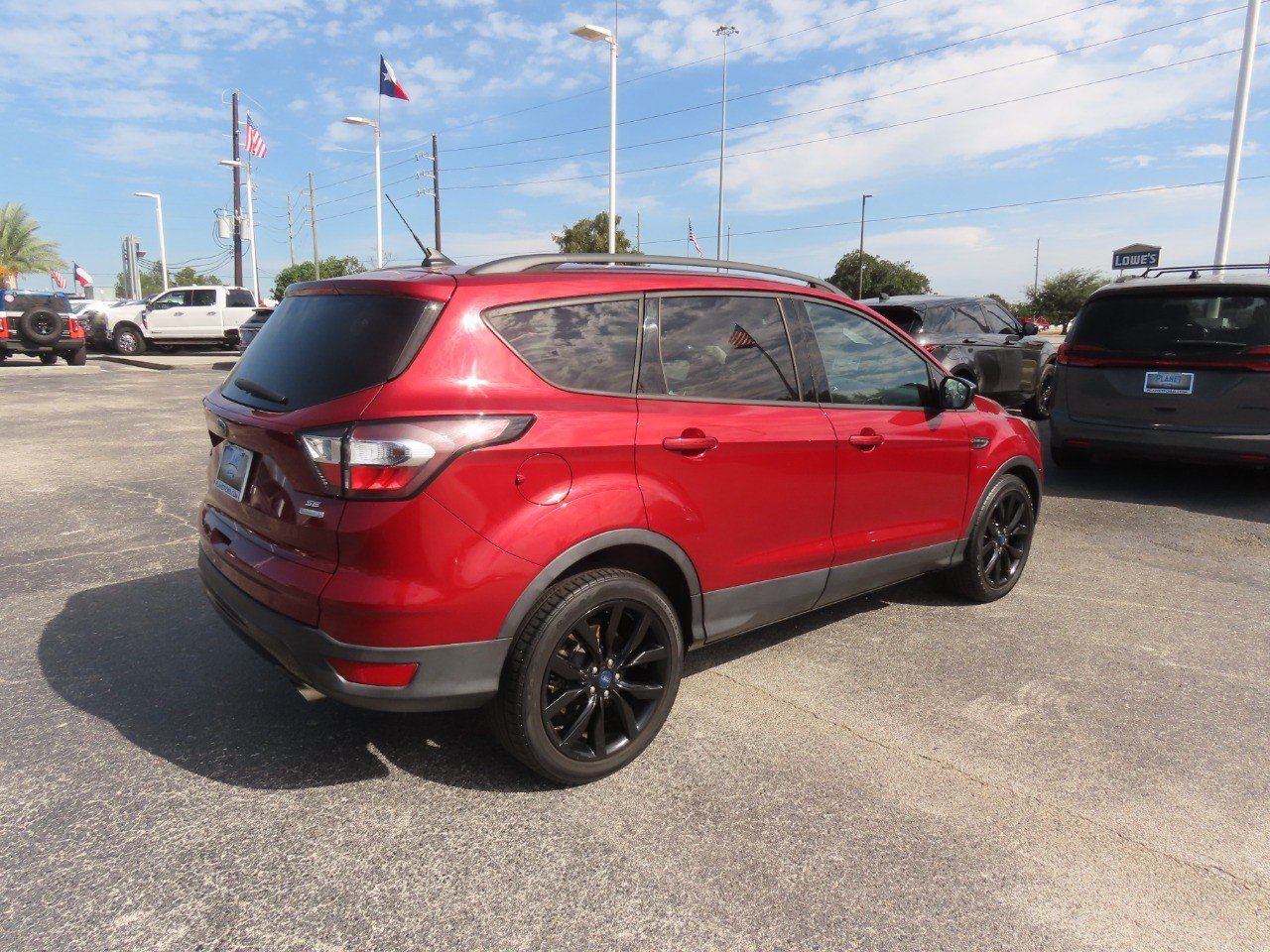 Used 2018 Ford Escape SE w/ SE Sport Appearance Package FWD image 11