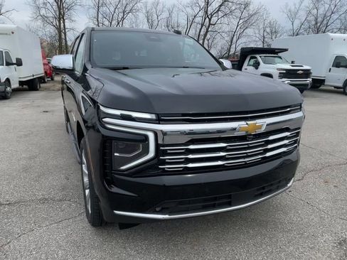 New 2025 Chevrolet Suburban Premier AWD/4WD image 4