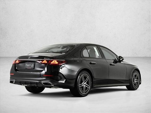 New 2026 Mercedes-Benz E 450 4MATIC Sedan image 5