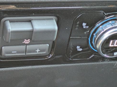 New 2026 GMC Sierra 2500 SLT image 29