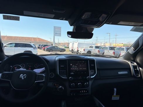 New 2026 RAM 1500 4x4 Crew Cab image 4