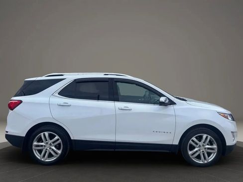 Used 2021 Chevrolet Equinox Premier AWD/4WD image 5