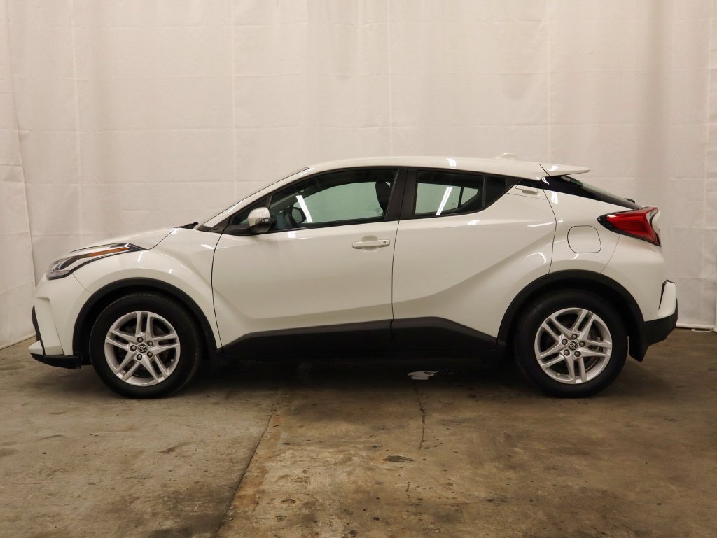 Used 2021 Toyota C-HR LE FWD image 3