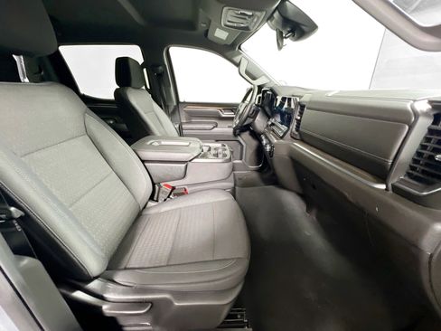 Used 2025 Chevrolet Silverado 1500 LT image 31
