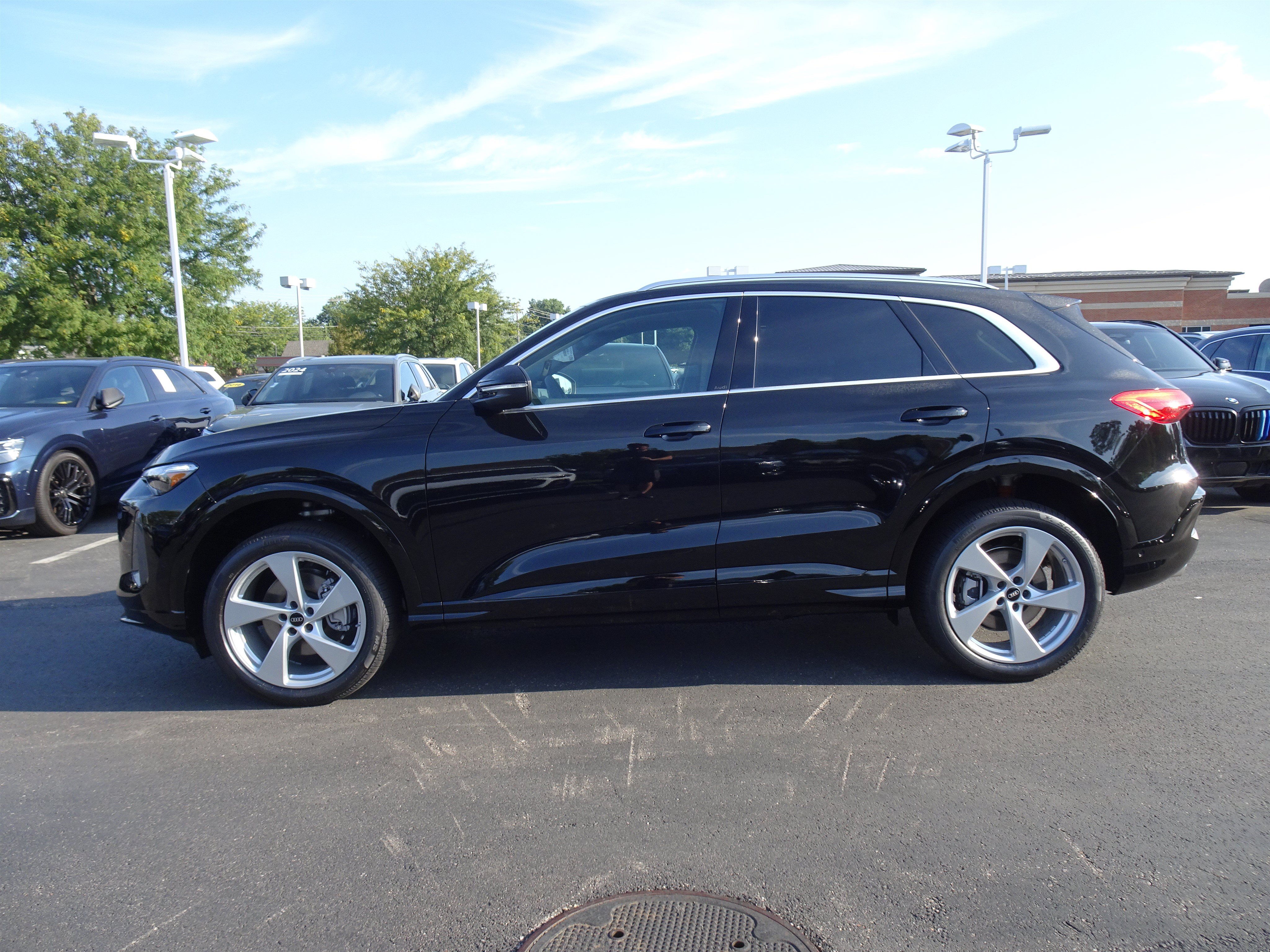 New 2026 Audi Q5 Premium Plus AWD/4WD image 2