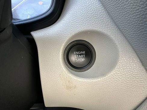 Certified 2024 Toyota Corolla Cross LE w/ Moonroof Package image 34