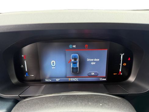 New 2026 Ford Maverick XLT w/ XLT Luxury Package FWD image 11