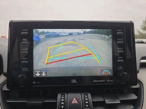 Used 2021 Toyota RAV4 XLE Premium image 31